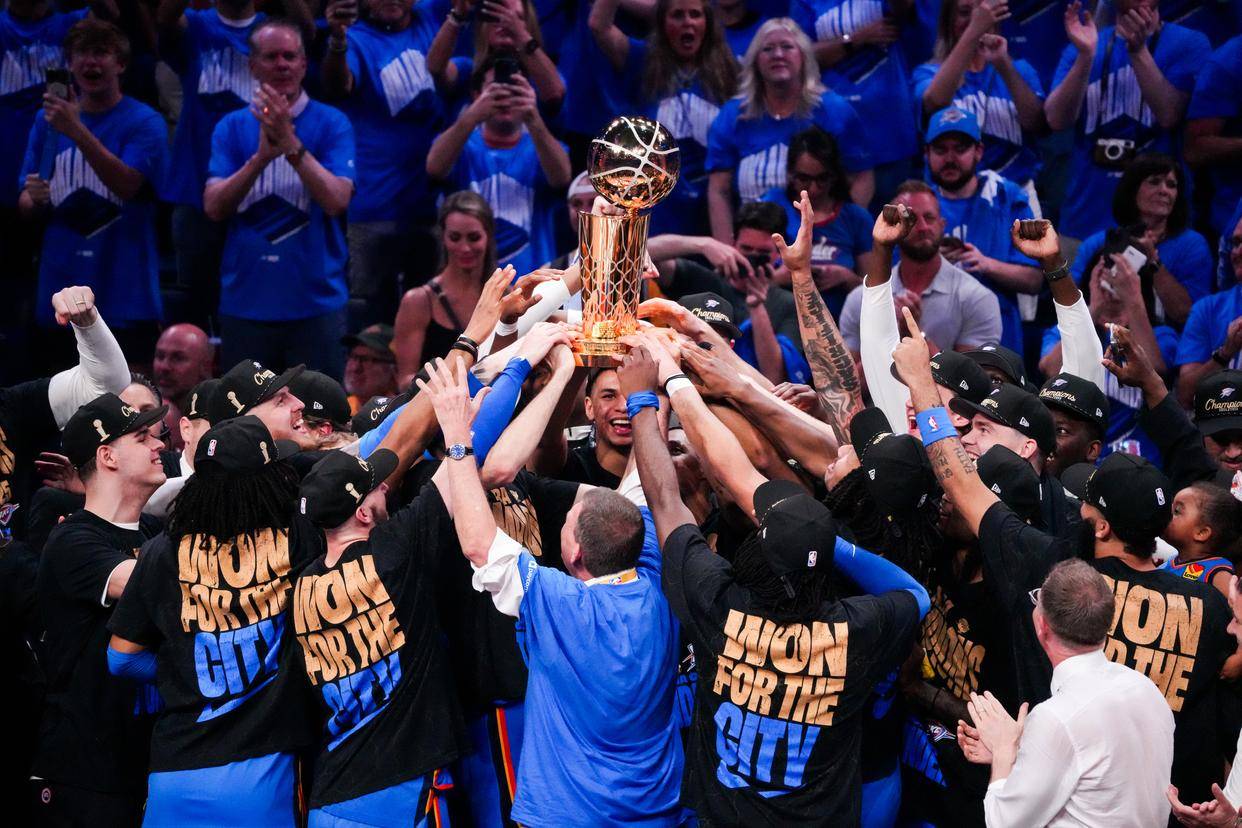 NBA｜金块砸沉快艇 木狼咬伤湖人