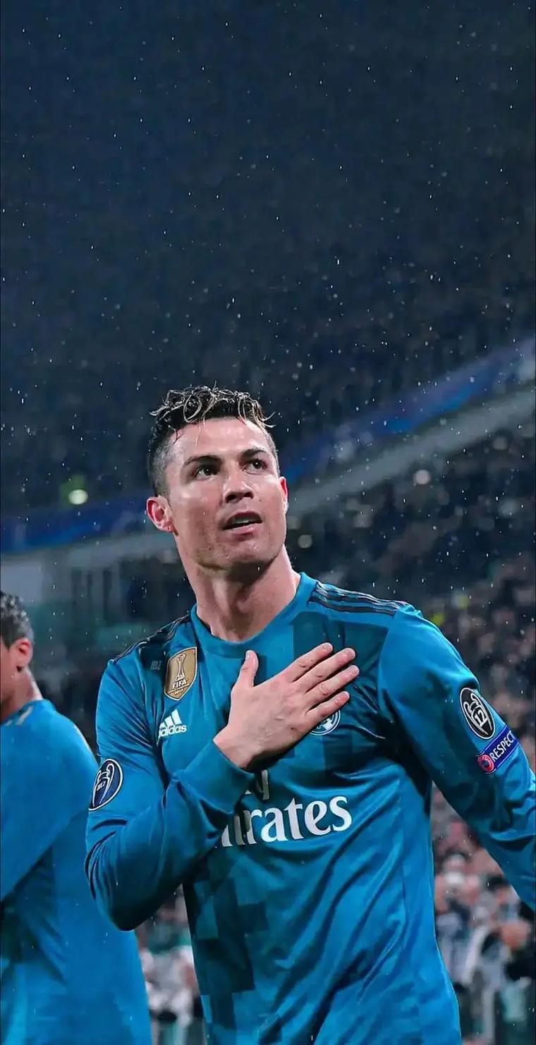 意天空：迪乌夫在国米逐渐展现影响力，或成邓弗里斯合适替补