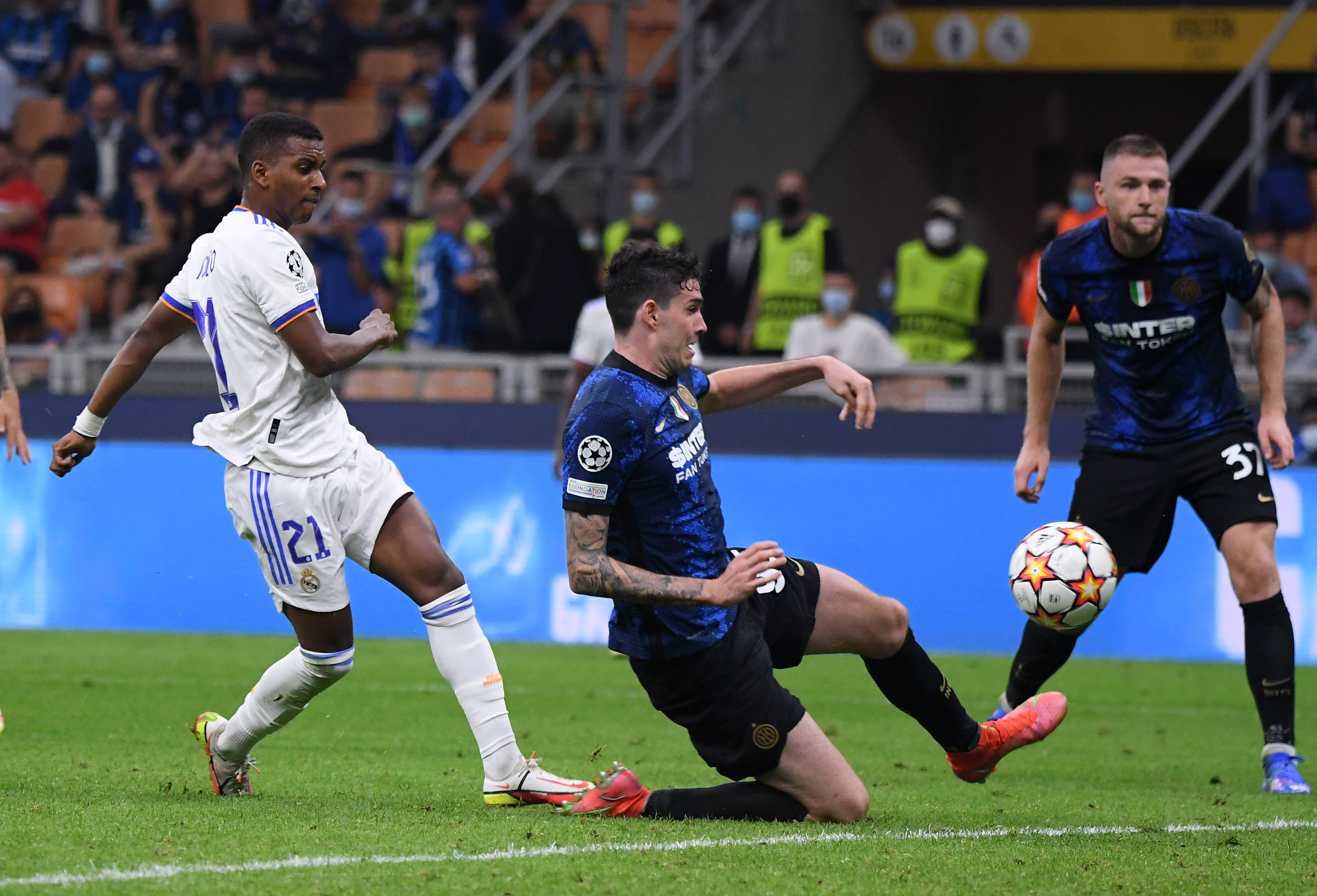 西海岸总经理：杨智、刘健、毛雷尔等人将跟随邵佳一加入国足