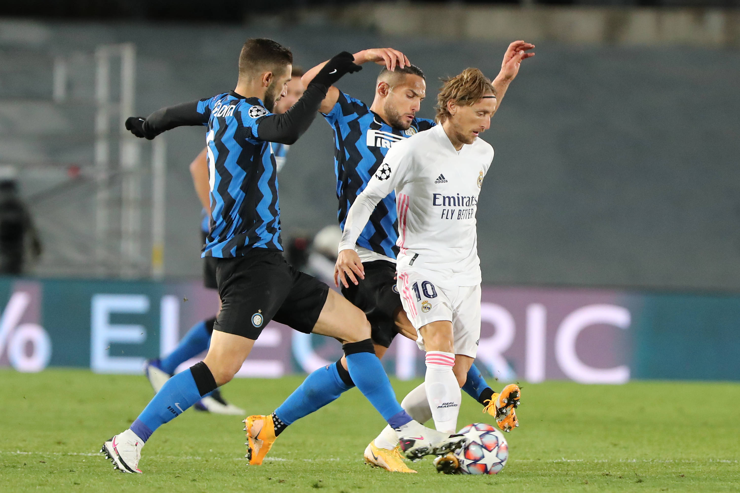 独行侠新发现！琼斯100%命中率稳定表现，成为浓眉哥最强助手