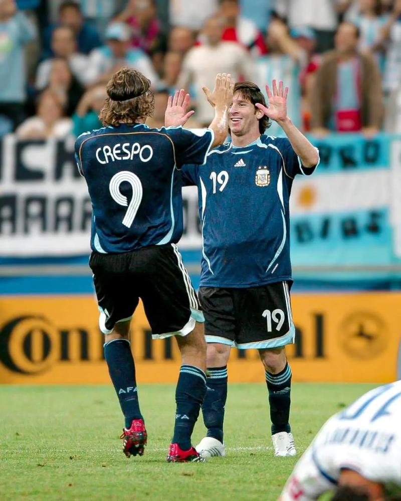 开局4抓！第五人格比赛出现天秀邦邦，炸弹就没有空过