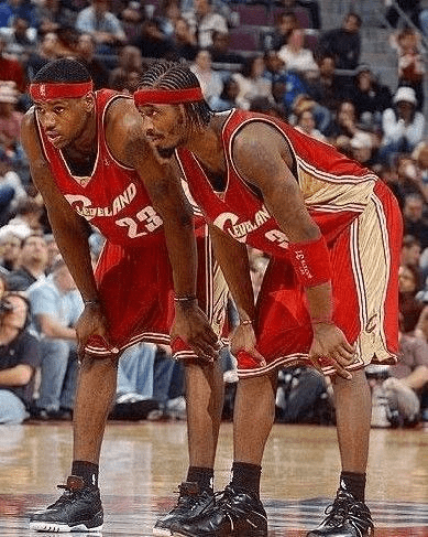 克罗斯评选历史最佳阵容：诺伊尔门将，马塞洛、拉姆...