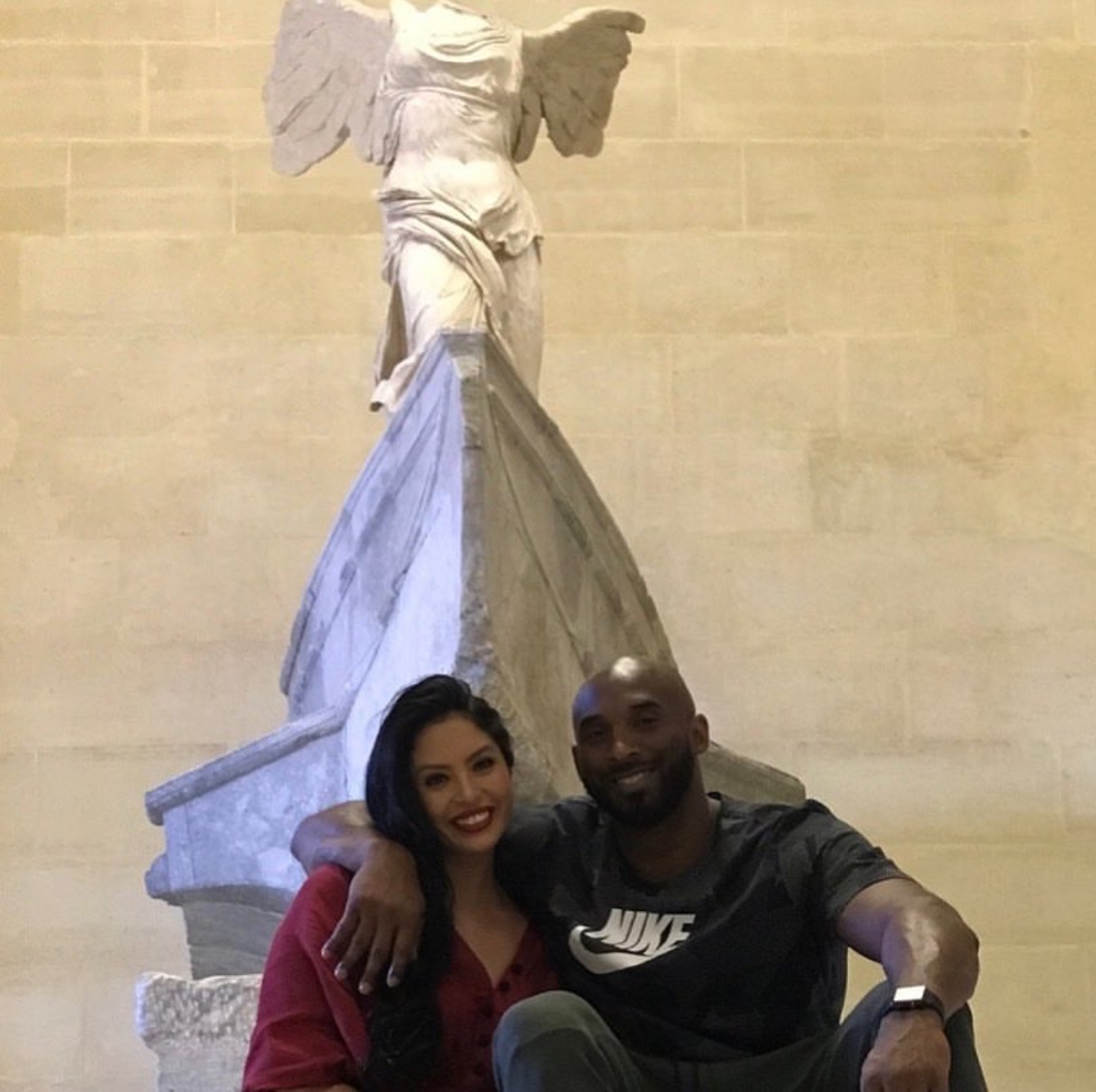 人在替补席，交易已完成！终于还是出局了！