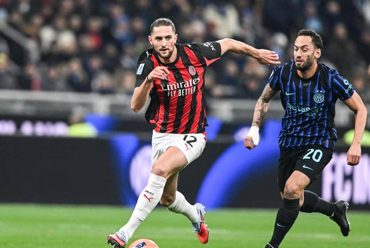 切尔西官网更新一线队名单，斯特林、韦加等9名球员未在列