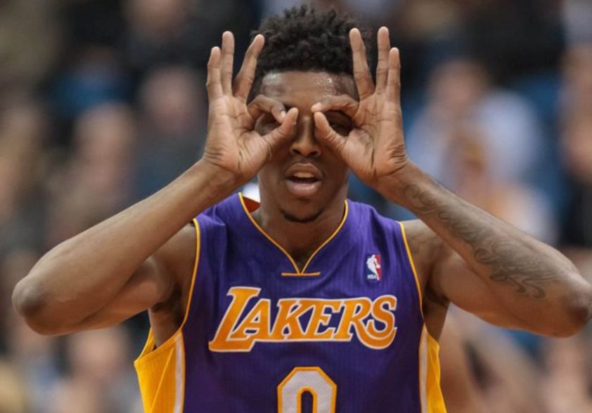 ESPN：曼联通过转会市场获得大笔资金，无需卖人就能签新中锋