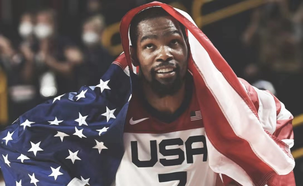 马刺险胜！布伦森29+8唐斯6犯，文班31+13创纪录，勇士旧将犯大错